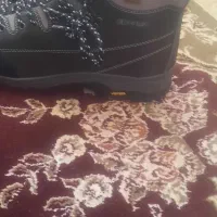 یک جفت کفش کوهستان قیمت توافقی|کیف، کفش، کمربند|لردگان, |دیوار