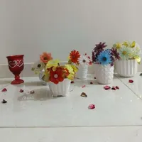 گل های کریستالی به همراه گلدان