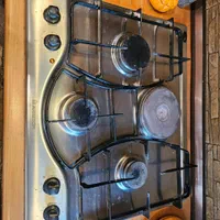 کابینت چوبی به همراه سینک و گاز ۴ شعله آریستون|مصالح و تجهیزات ساختمان|شمشک, |دیوار