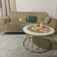 مبل پنج نفره با یک عدد میز جلو مبلی|مبلمان خانگی و میز عسلی|قرچک, باقرآباد|دیوار