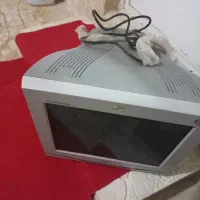 یک تلوزیون ۲۱ و یک مانیتور کاملا سالم در حد