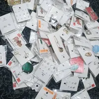 گوشواره رنگ ثابت