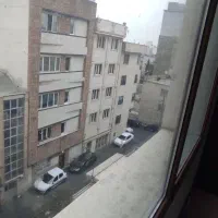 مطهری-ـ106-متر-فلت-ـ-1-اتاق-ـ-سند-اداری-ـ-نورگیر