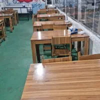 ۱۰ عدد میز ۴۰ عدد صندل فقط ۴۰ تومن