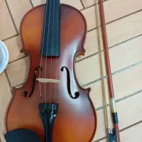 ویولن هنرجویی سایز 4/4 سالم و کم کارکرد|ویولن|بوشهر, |دیوار