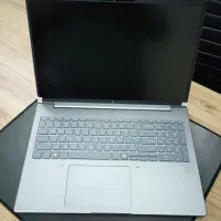 لپتاپ رندر با هوش مصنوعی مناسب چند کاربره