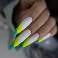 ترمیم ناخن به سبک روسی فقط۱۹۹