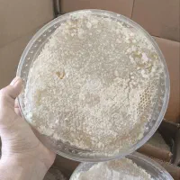 عسل چهل گیاه باموم
