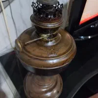 چراغ نفتی طلایی