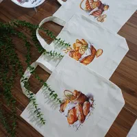 کیسه سبزی و کیسه نان