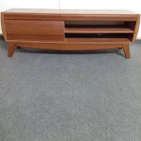 میز تلویزیون چوبی ساده و شیک