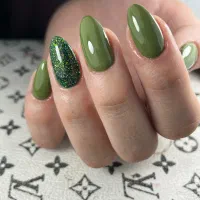 تخفیف ویژه کاشت ناخن ۳۰۰روز زن ویلدا آموزش ۲ م|خدمات آرایشگری و زیبایی|مشهد, گلشور|دیوار