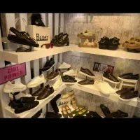 ۱۲ متر سرقفلی بورس کیف و کفش