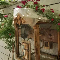 قفس چوبی کلبه ایی