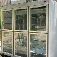 یخچال شیش در فروشگاهی