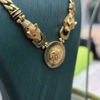 گردنی طلا جوانمرد کد ۸ شکسته