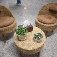 صندلی و‌میز زیبا