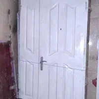 درب چوبی کاملا تمیز سالم و استند گل و گلدان|حراج|گرگان, |دیوار