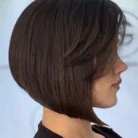 مدل برای انجام کوتاهی مو زنانه