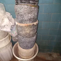 گلدون سفالی و پلاستیکی