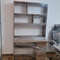 میز تحریر کتابخانه دار
