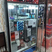 ویترین آلومینیومی