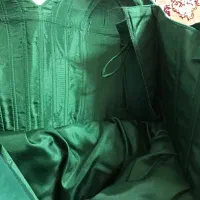 پیراهن مجلسی|لباس|ساری, |دیوار