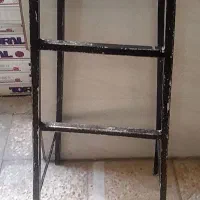 چهار پایه آهنی