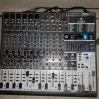 میکسر۱۸۳۲بهرینگر|صوتی و تصویری|شیراز, شاهچراغ|دیوار