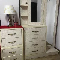 میز ارایش به همراه دوپاتختی