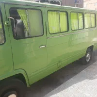 مینی بوس ۶۲ کولردار