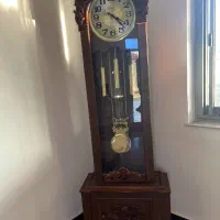 بوفه و ساعت ایستاده موزیکال کمد دار درحدنو