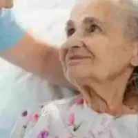 همراه وپرستار خانم