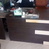 میز اداری و  صندلی انتظار|دفتر کار|نی‌ریز, |دیوار