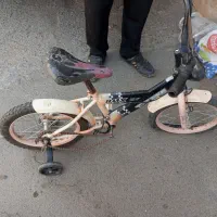 دوچرخه بچه گانه شماره چهارده نیاز به کمی تعمیرداره