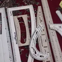 خط کش خیاطی و گیره میزبرش