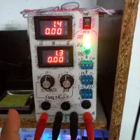 منبع تغذیه آزمایشگاهی