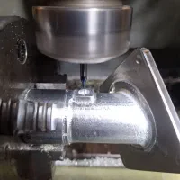 خدمات فرز CNC