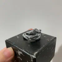 دو عدد انگشتر کاملا نو سایز دستم نیست طلا نیست