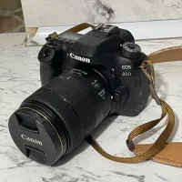 دوربین کانن D80