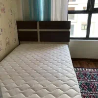 تخت چوبی