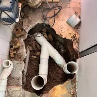 لوله کشی اب وفاضلاب خرده کاری