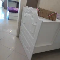 کمد و ویترین دراور تخت دومنظوره وتشک بسیار تمیز|تخت و سرویس خواب|برخوار, |دیوار