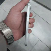 16 سفید|موبایل|تهران, خزانه|دیوار