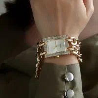 ساعت Guess بند کارتیر دو ردیفه دور نگین ژاپنی