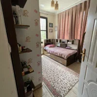 تخت خواب تکنفره ی کشویی با میز و اینه و باکس