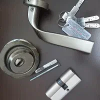 ست قفل و دستگیره و مغزی درب آپارتمان