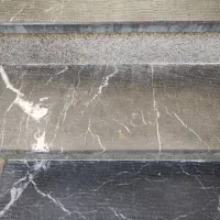 کارگر ساختمانی و نظافت چی