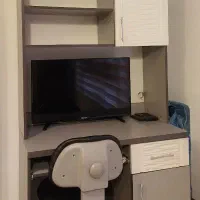 میز تحریر و کتابخانه نوجوان