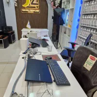 مدیر فروش و آشنا به فضای مجازی